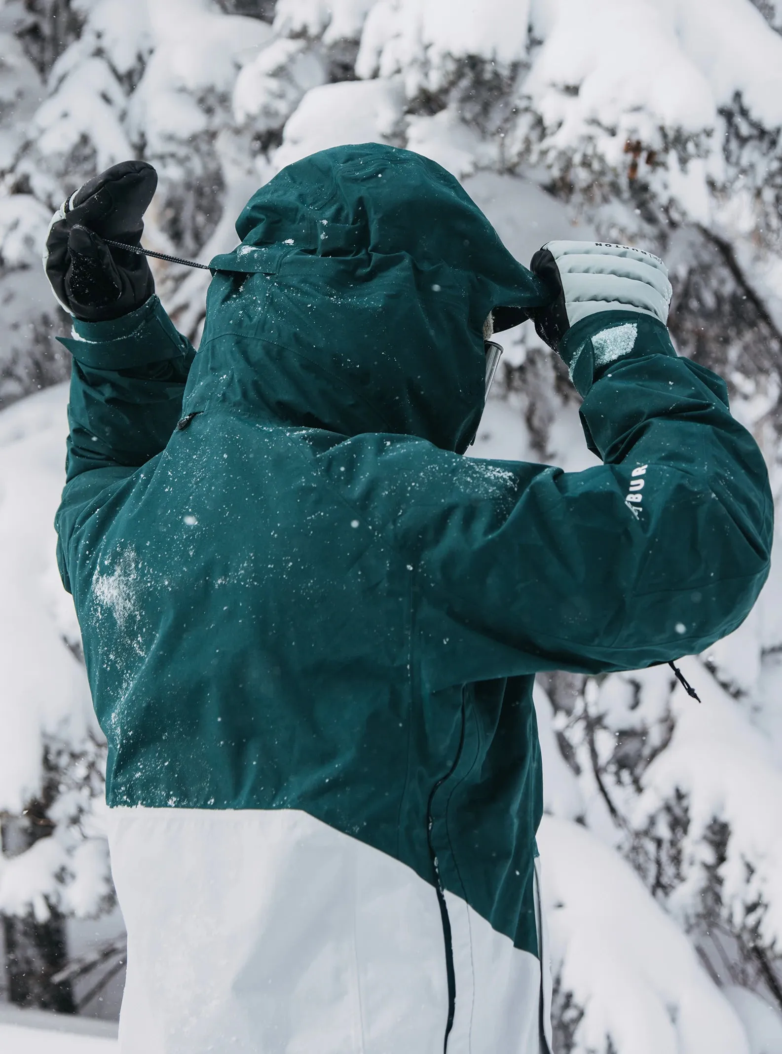 Burton [ak] Velocity GORE-TEX Anorak Jacket Mens 2025 Deep Emerald / Grey Cloud