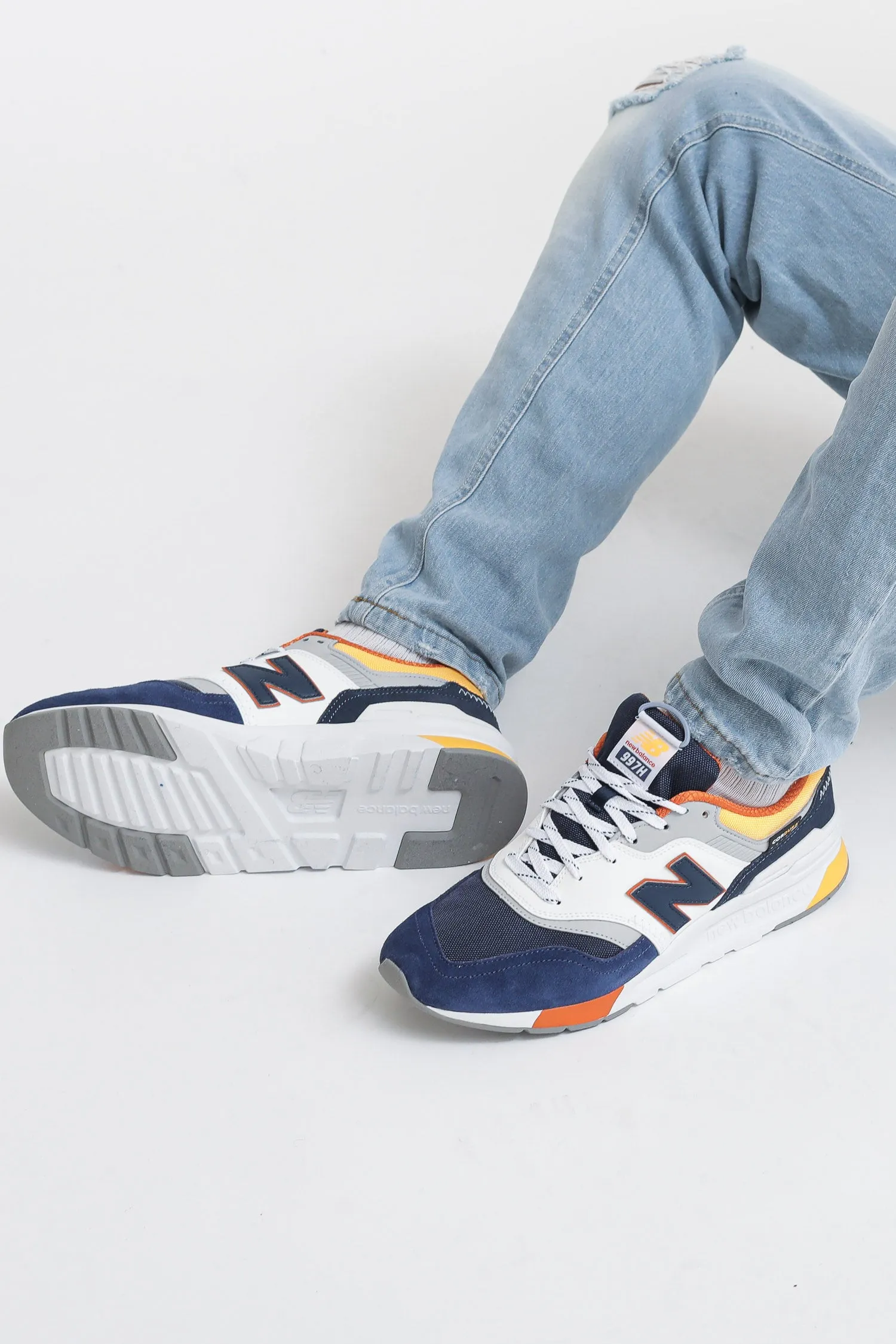 CM997HTE-Marblehead con black