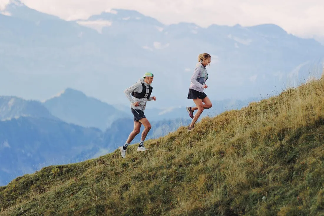JUPE SHORT DE TRAIL RUNNING FEMME NOIR