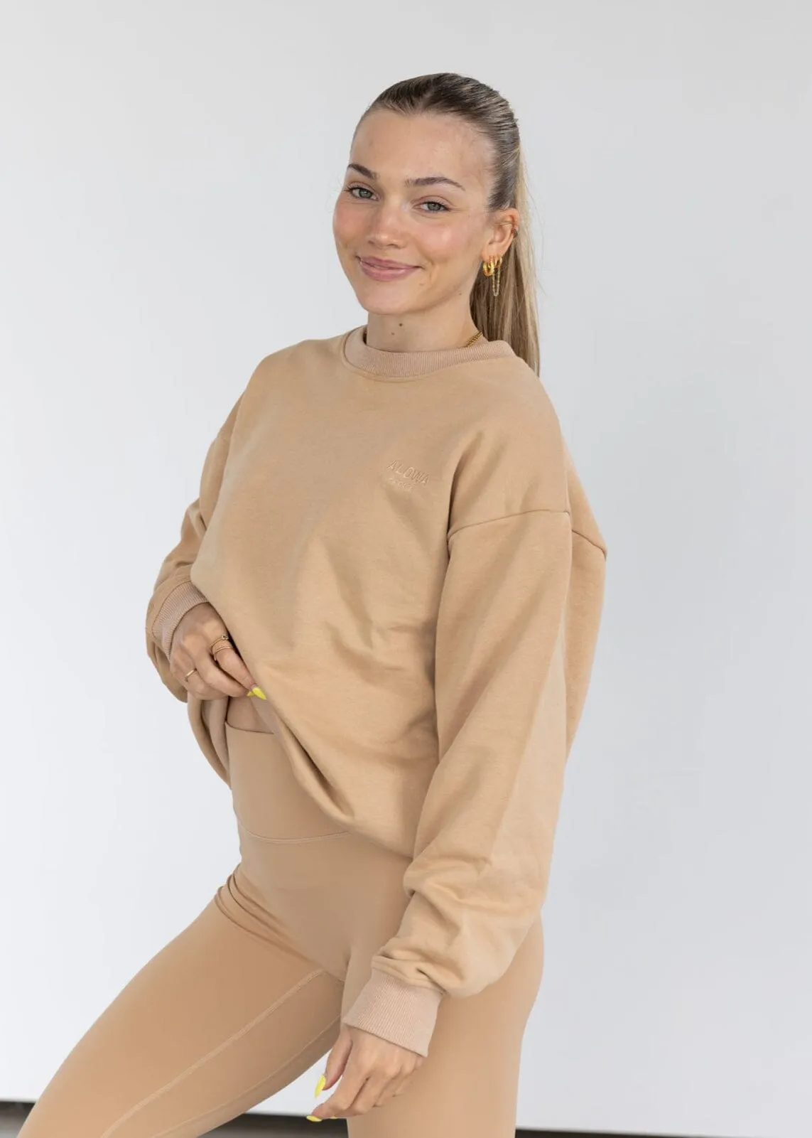 Maya Oversized Crewneck Sand