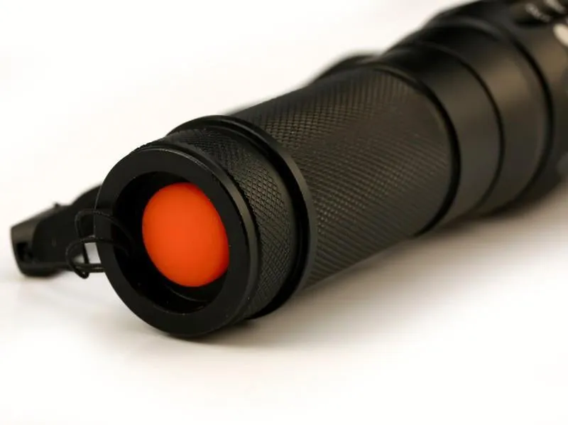 Military Grade 2000 Lumen LED Tactical Flashlight with 18650 Rechargeable Battery   Charger