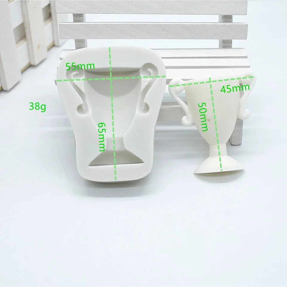 TROPHY MOULD