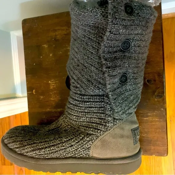 UGG Classic Cardy Sweater knit boots, size 7